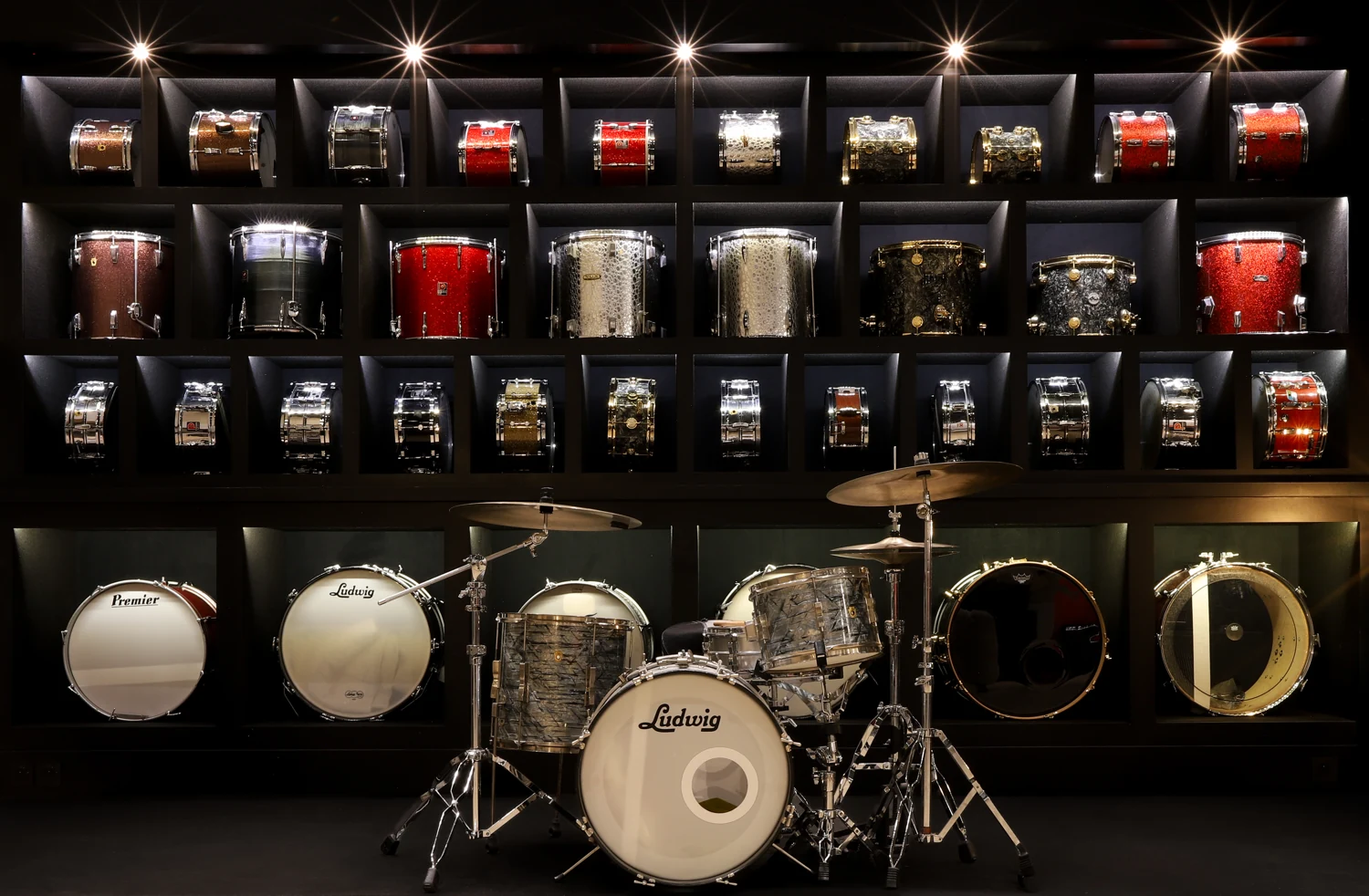 La collection de batteries et de caisses claires du studio